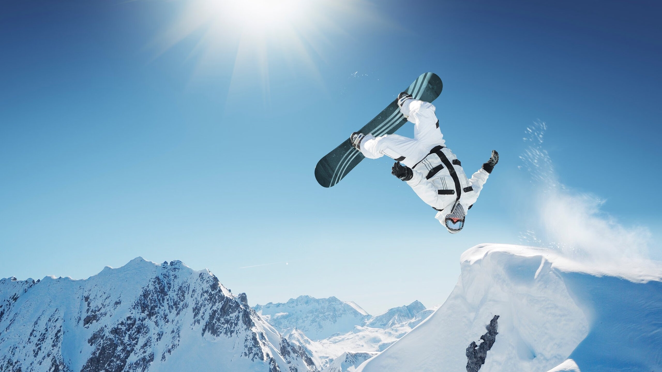 “青少年电子竞技体能平衡营” 一半时间用来练体能